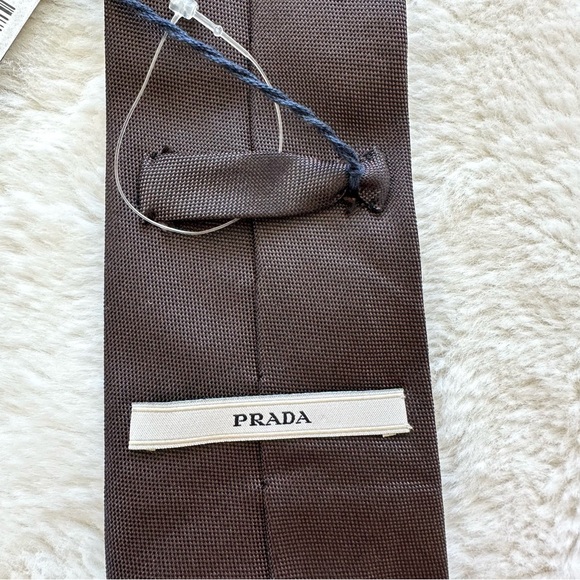 NWT!!! Prada silk tie Retail 450$ - Picture 3 of 4